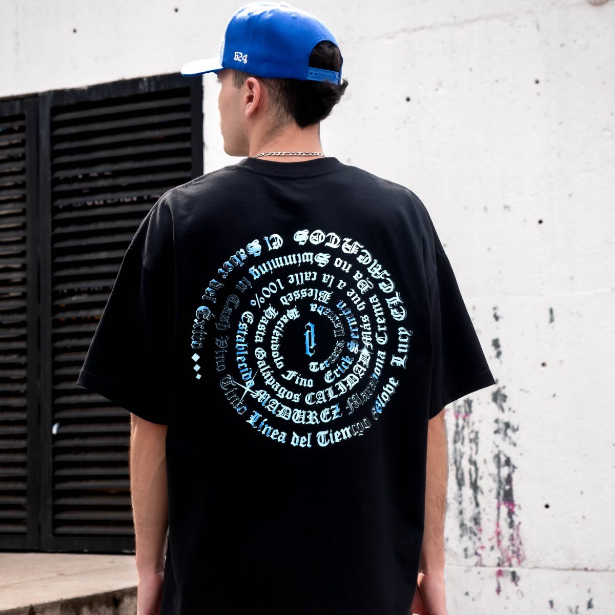 Playera Haciéndolo Fino Negra